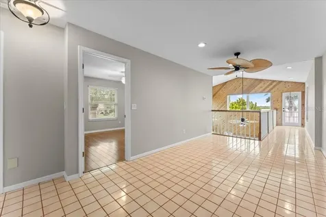 1589 Mary Lane Tarpon Springs FL 34689