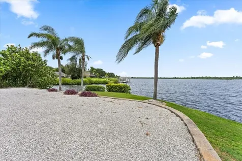 1589 Mary Lane Tarpon Springs FL 34689