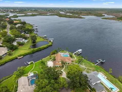 1589 Mary Lane Tarpon Springs FL 34689