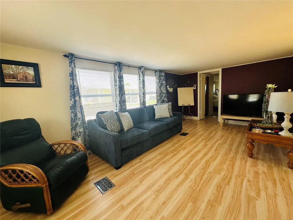 147 Maui Drive Palmetto FL 34221