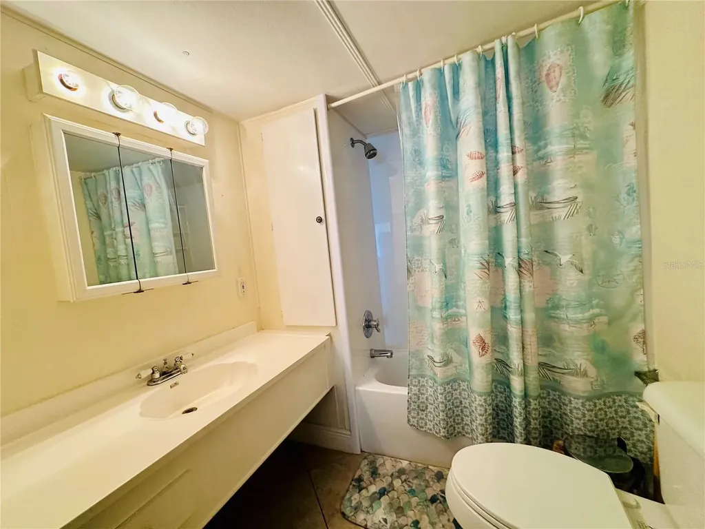 147 Maui Drive Palmetto FL 34221