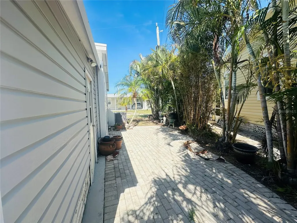 147 Maui Drive Palmetto FL 34221