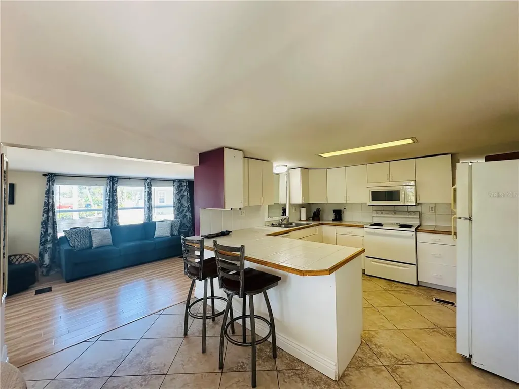 147 Maui Drive Palmetto FL 34221