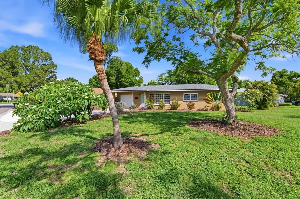 7555 19th Avenue N St Petersburg FL 33710