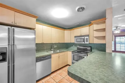 7555 19th Avenue N St Petersburg FL 33710