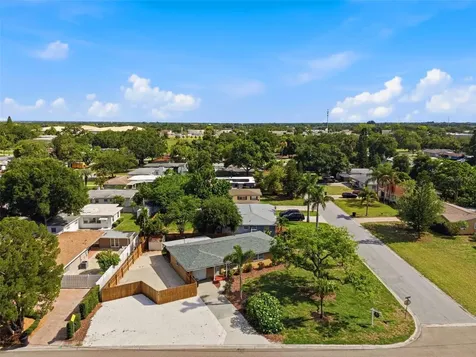 7555 19th Avenue N St Petersburg FL 33710