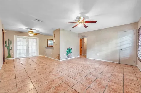 7555 19th Avenue N St Petersburg FL 33710