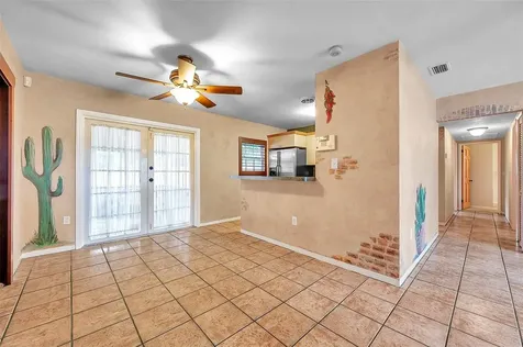 7555 19th Avenue N St Petersburg FL 33710