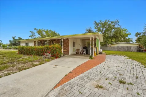5320 41st Avenue W Bradenton FL 34209