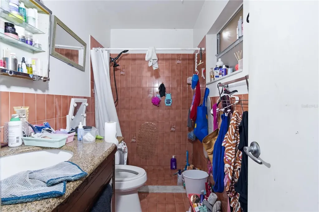 3121 N 72nd Way Hollywood FL 33024