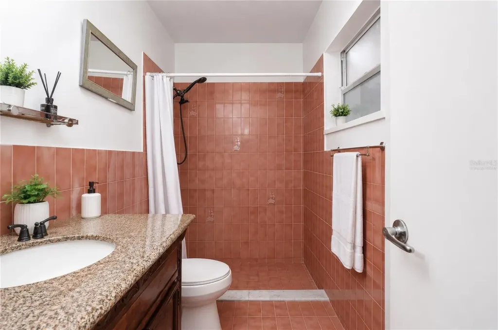 3121 N 72nd Way Hollywood FL 33024
