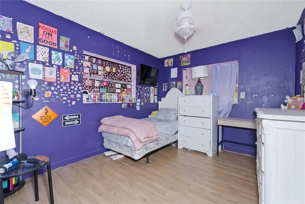 3121 N 72nd Way Hollywood FL 33024