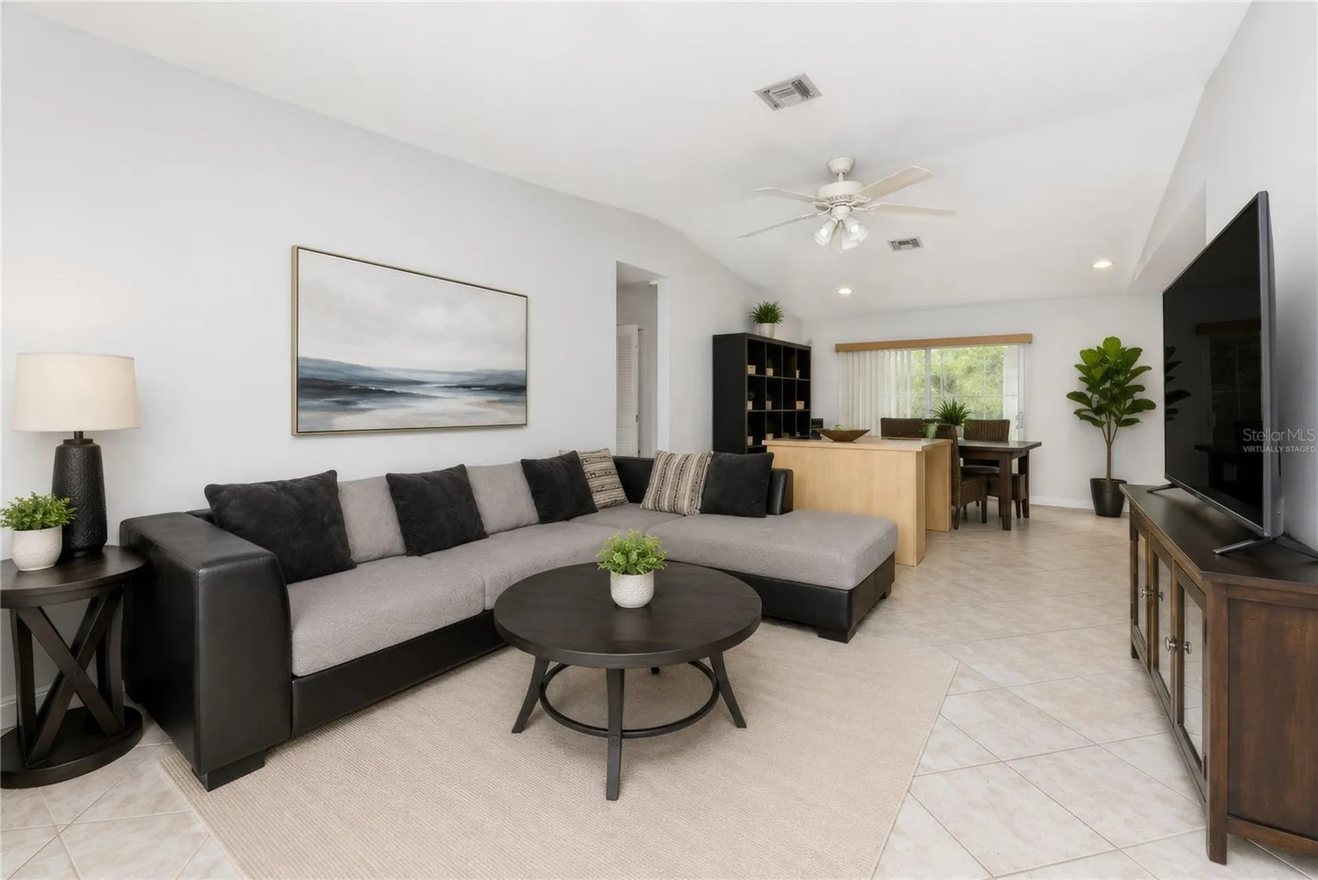 3121 N 72nd Way Hollywood FL 33024