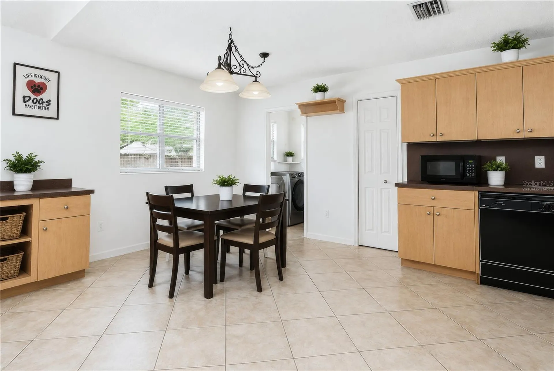 3121 N 72nd Way Hollywood FL 33024