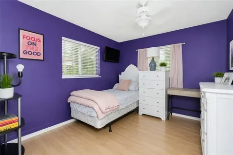 3121 N 72nd Way Hollywood FL 33024