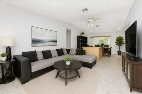 3121 N 72nd Way Hollywood FL 33024