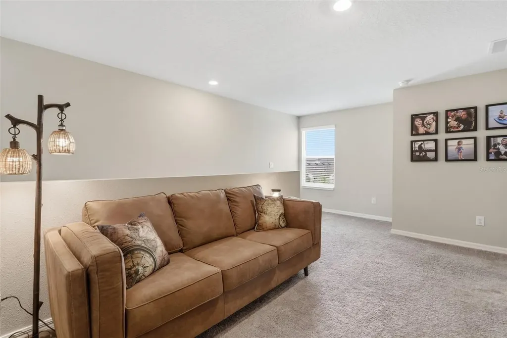 12950 Pasture Woods Place Lithia FL 33547