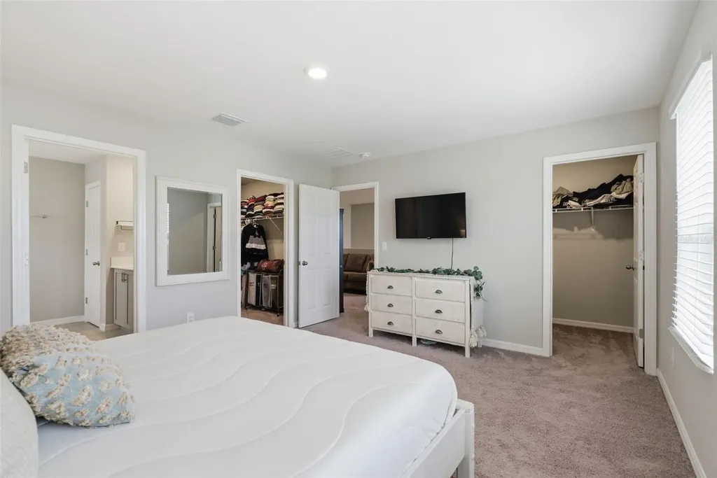 12950 Pasture Woods Place Lithia FL 33547