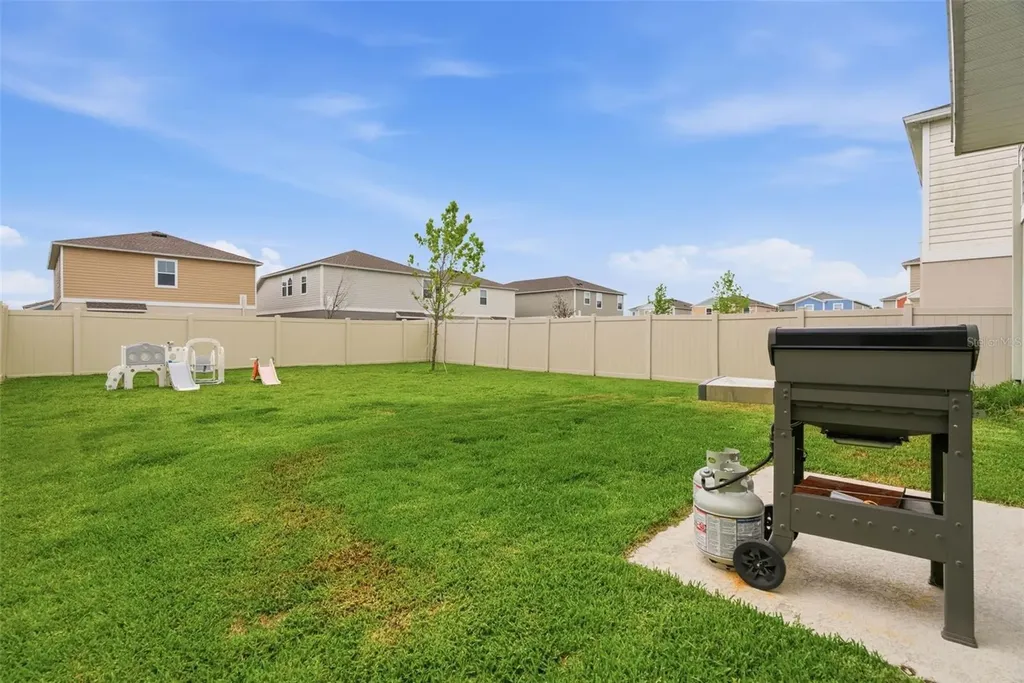12950 Pasture Woods Place Lithia FL 33547