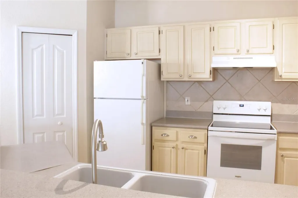 8925 Legacy Court Kissimmee FL 34747