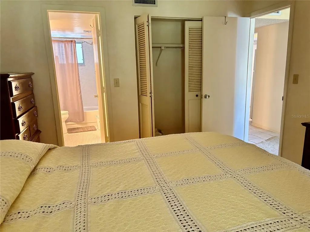 1310 Glen Oaks Drive E Sarasota FL 34232