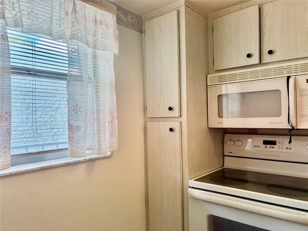 1310 Glen Oaks Drive E Sarasota FL 34232