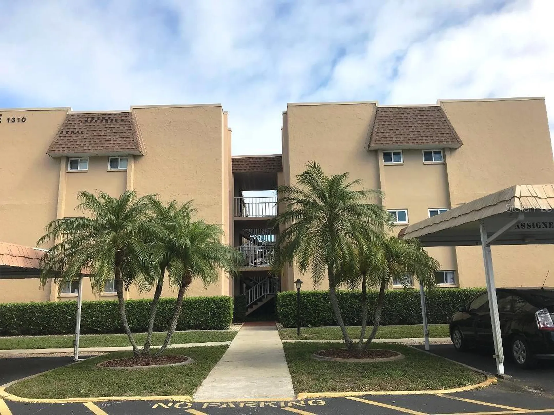 1310 Glen Oaks Drive E Sarasota FL 34232