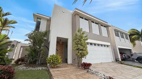 M5 River Gardens, Principal Canovanas PR 00729
