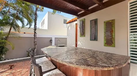 M5 River Gardens, Principal Canovanas PR 00729