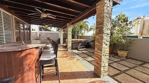 M5 River Gardens, Principal Canovanas PR 00729