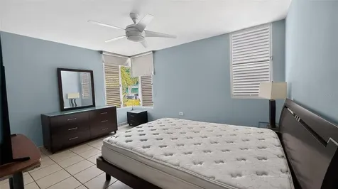 M5 River Gardens, Principal Canovanas PR 00729
