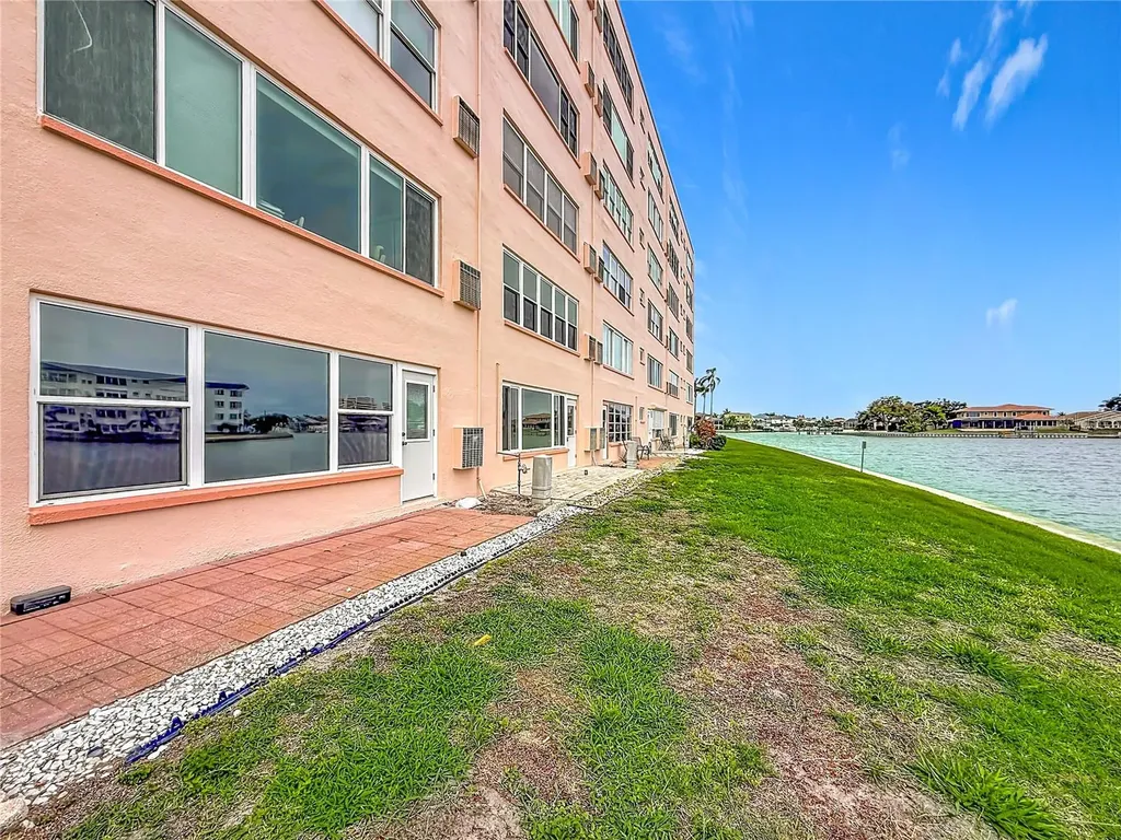 6025 Shore Boulevard S Gulfport FL 33707