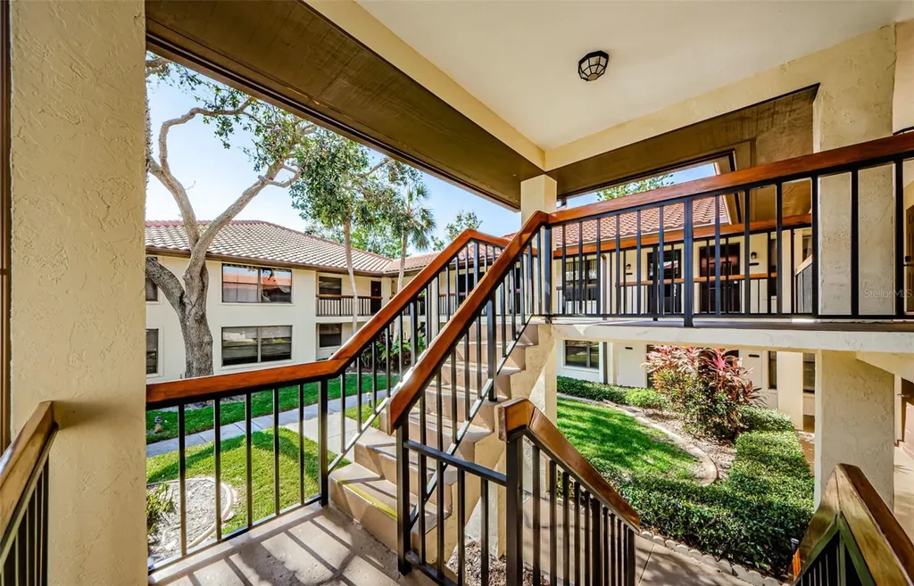 2112 Hammock Pine Boulevard Clearwater FL 33761