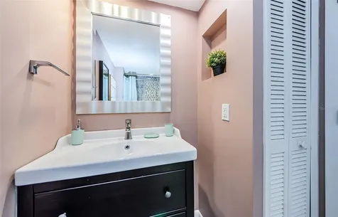 2112 Hammock Pine Boulevard Clearwater FL 33761