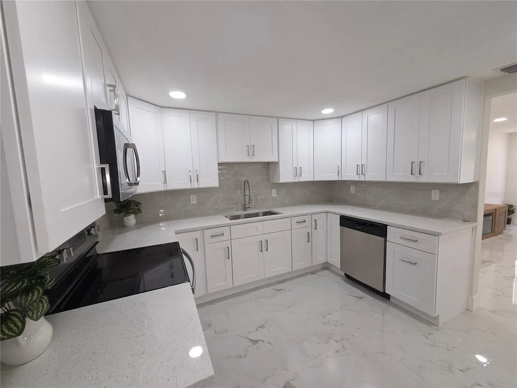 1230 Kew Circle Lakeland FL 33815