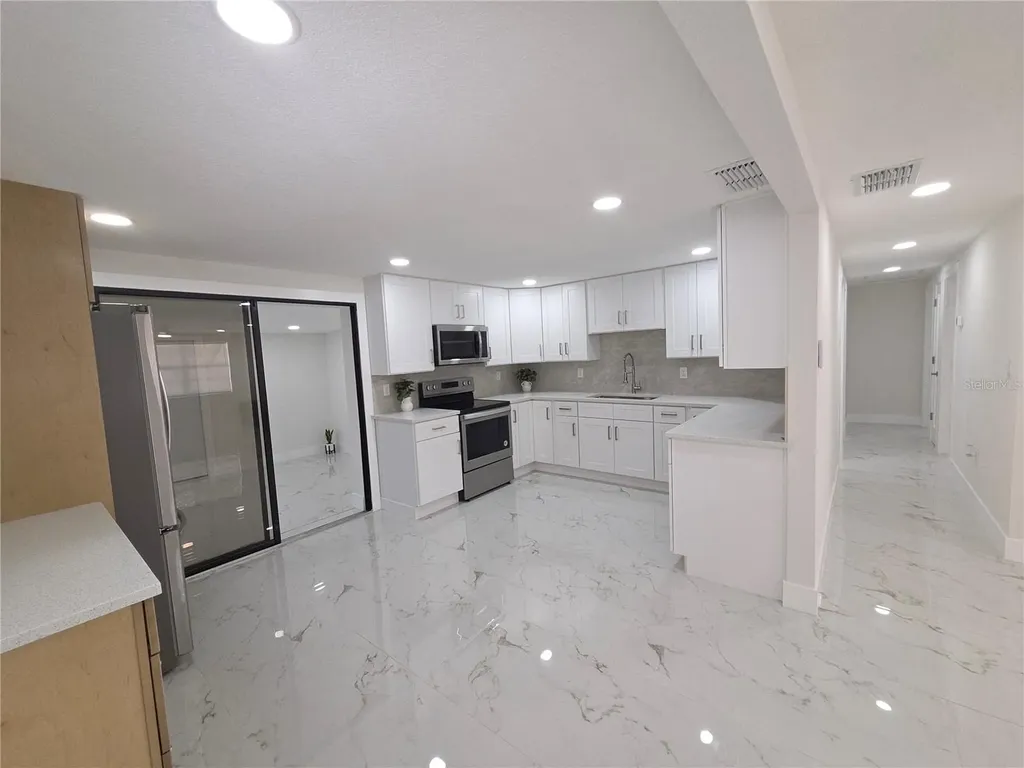 1230 Kew Circle Lakeland FL 33815