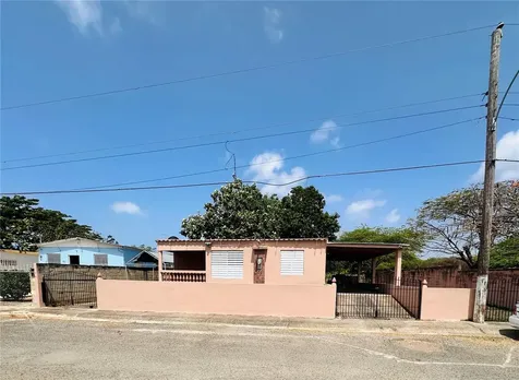 92 Camino San Martin Comm. San Martin Guayama PR 00784
