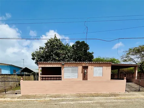 92 Camino San Martin Comm. San Martin Guayama PR 00784