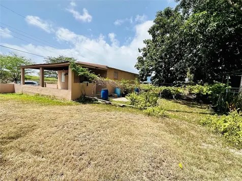 92 Camino San Martin Comm. San Martin Guayama PR 00784