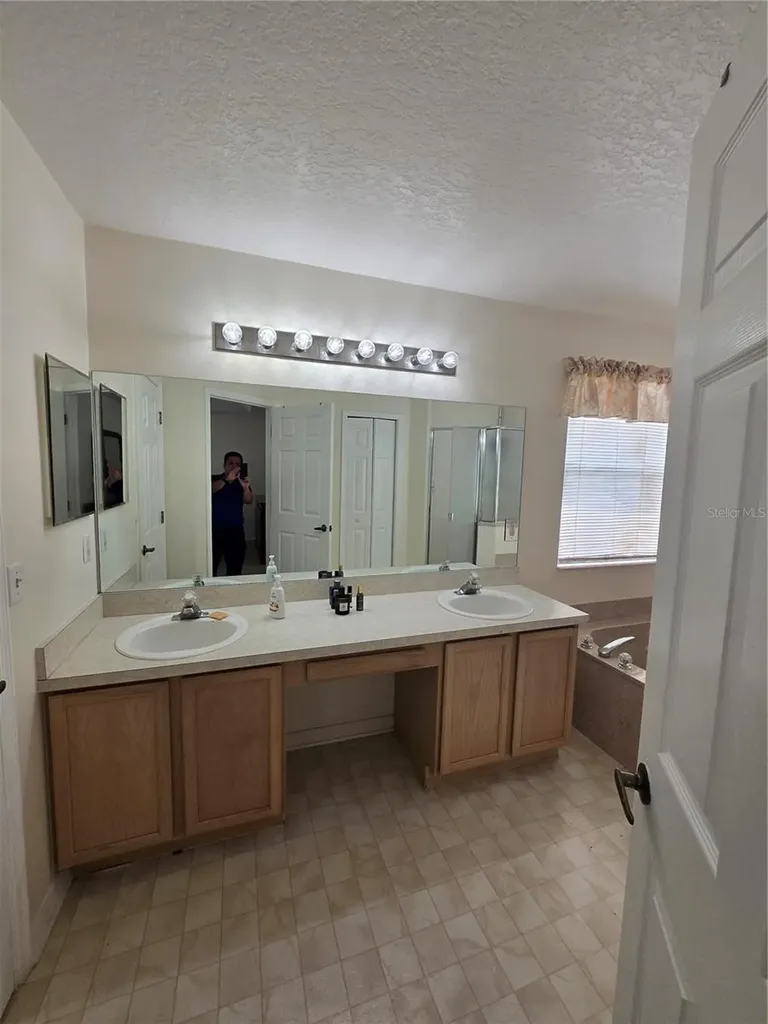 12018 Greco Orlando FL 32824