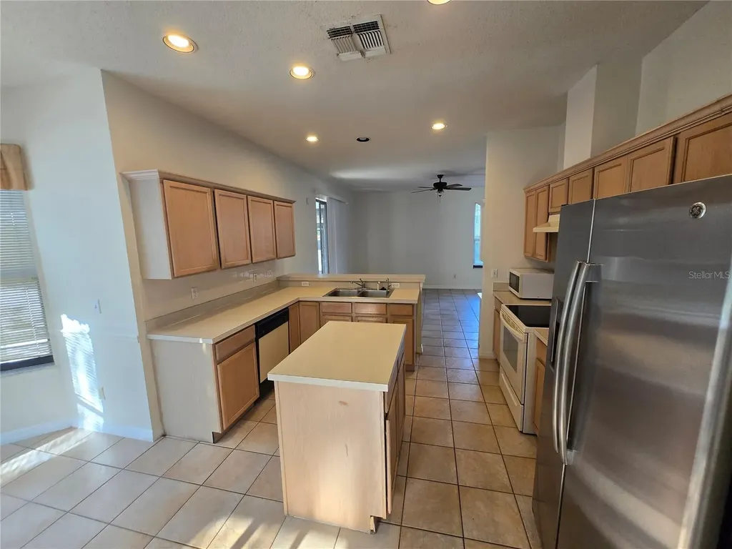 12018 Greco Orlando FL 32824
