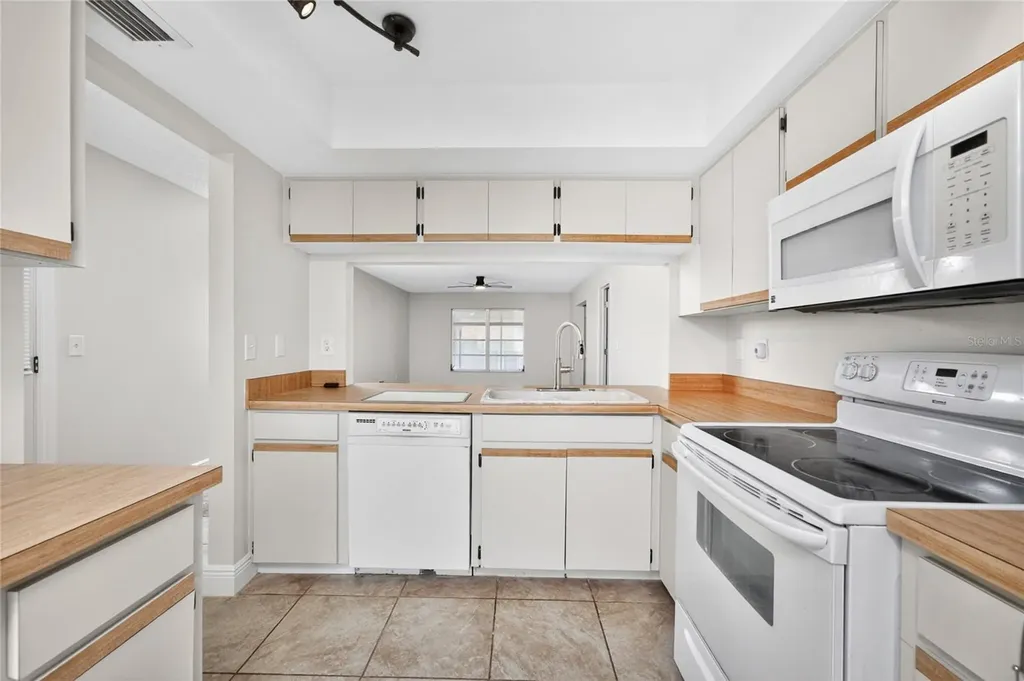 633 Harvey Street Englewood FL 34223