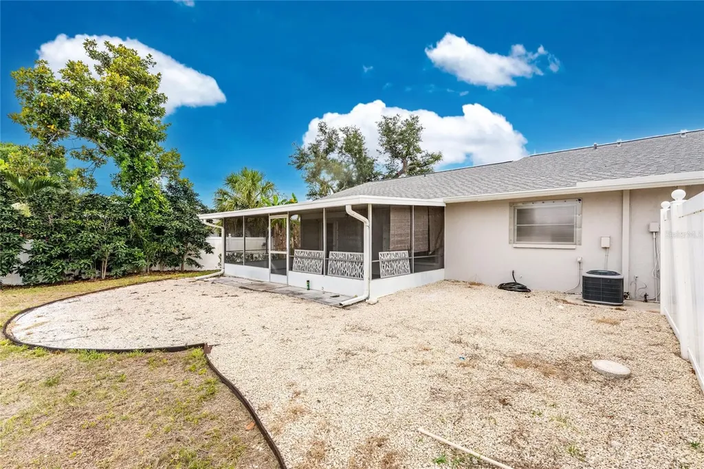 633 Harvey Street Englewood FL 34223
