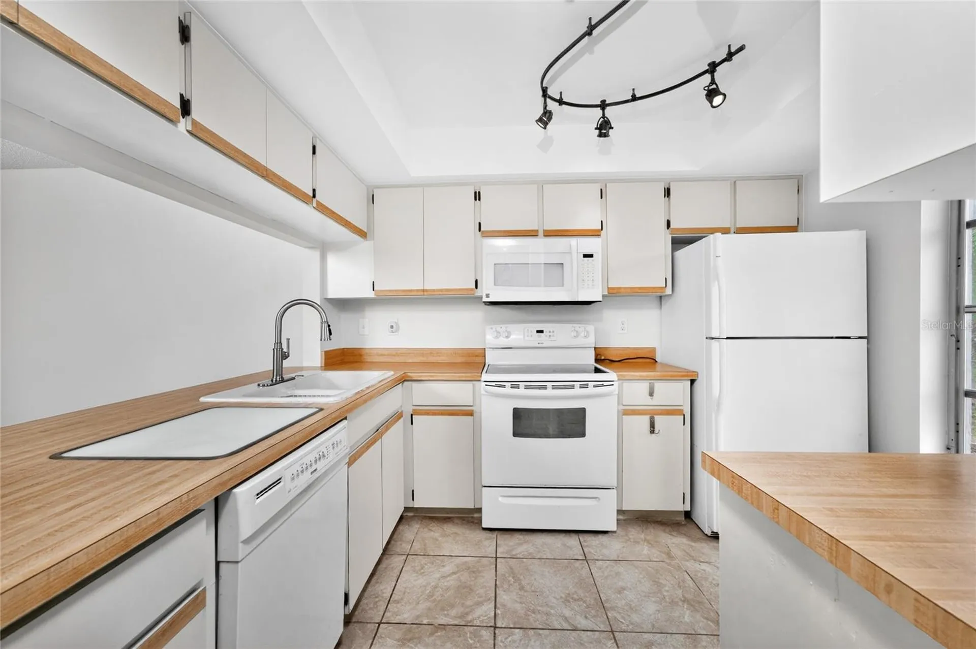 633 Harvey Street Englewood FL 34223