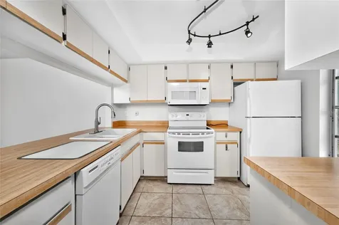 633 Harvey Street Englewood FL 34223