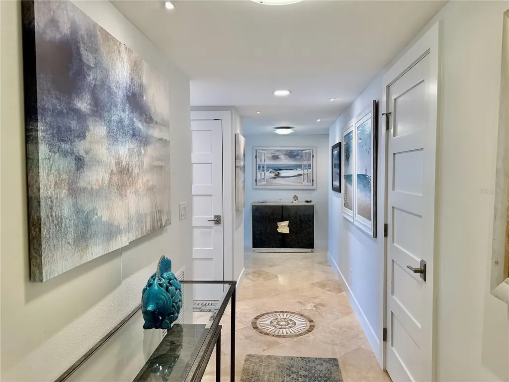2525 Gulf Of Mexico Drive Longboat Key FL 34228