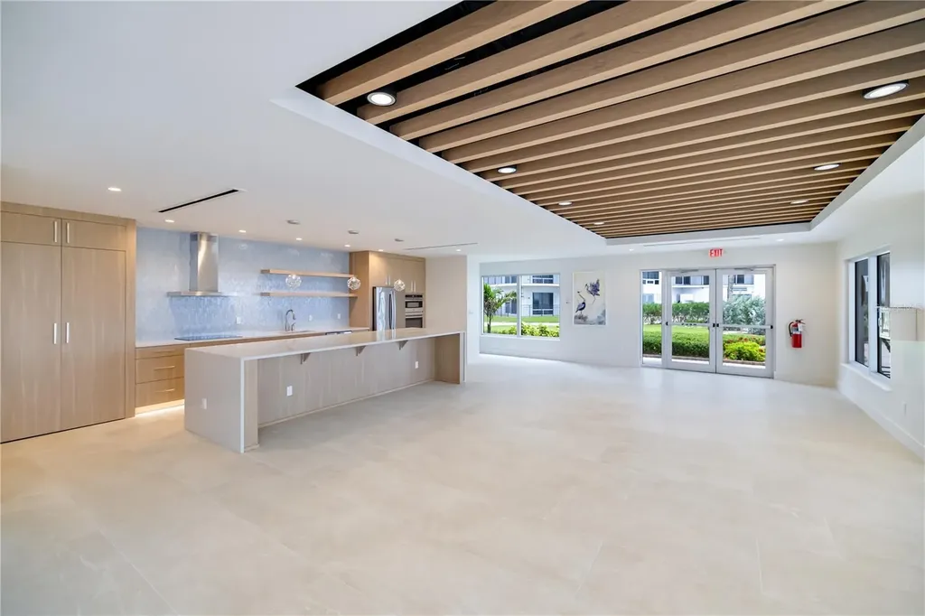 2525 Gulf Of Mexico Drive Longboat Key FL 34228