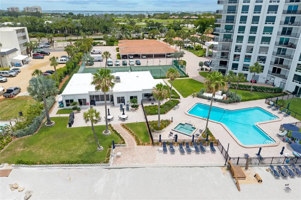 2525 Gulf Of Mexico Drive Longboat Key FL 34228