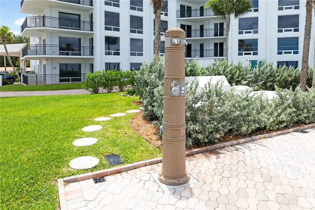 2525 Gulf Of Mexico Drive Longboat Key FL 34228