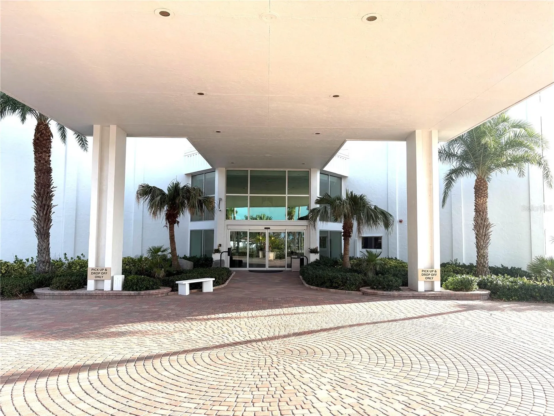 2525 Gulf Of Mexico Drive Longboat Key FL 34228